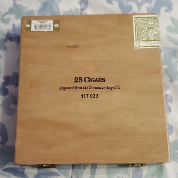 Ashton Wooden Hinged Cigar Box Empty - Picture 5 of 10